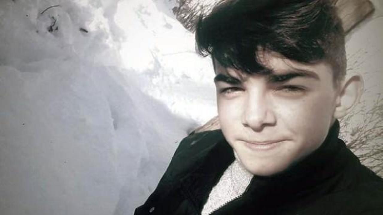 Okul &ccedil;ıkışı &ouml;ğrenci kavgası canından etti