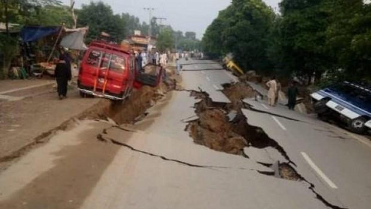 Pakistan'da şiddetli deprem! Ölü ve yaralılar var