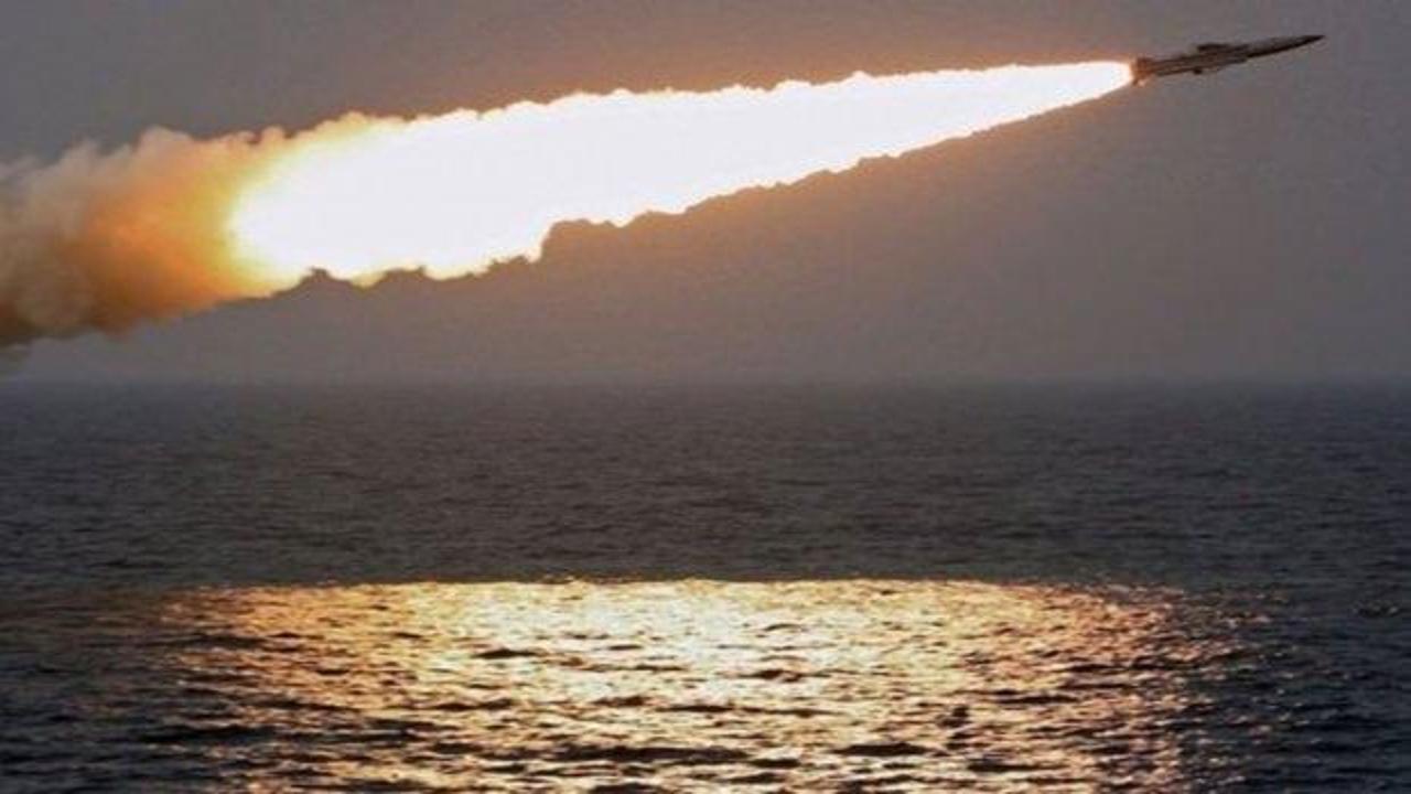 Rus donanması Karadeniz'de! Füze ateşlediler