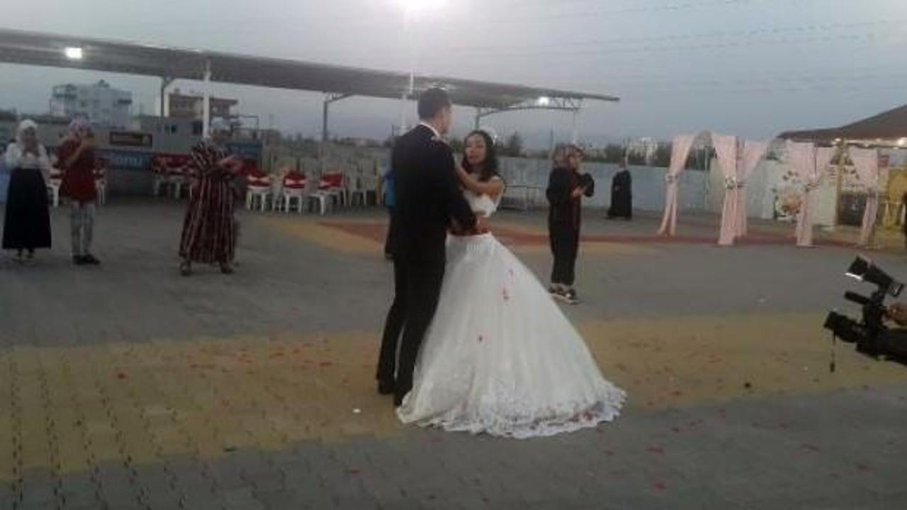 Paris'te tanışıp Kahta'da evlendiler!