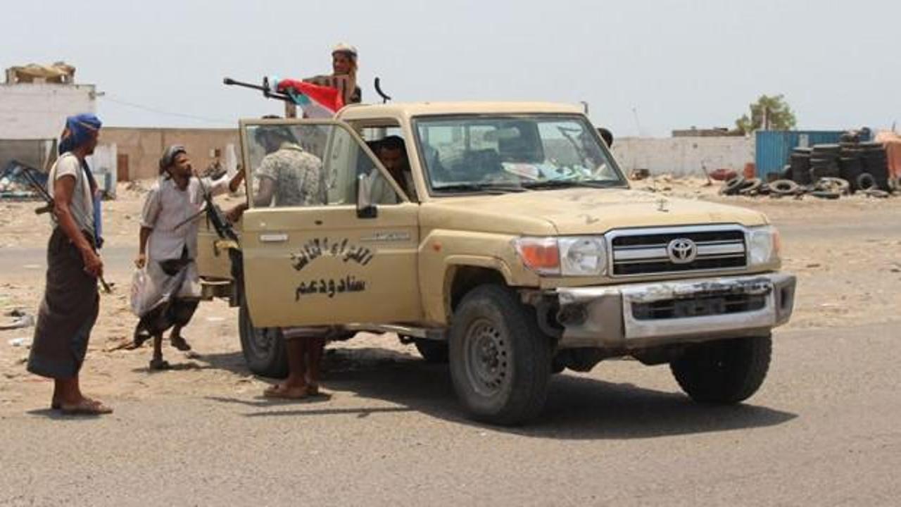 Yemen'in Sokotra Adası'na darbe girişimi önlendi