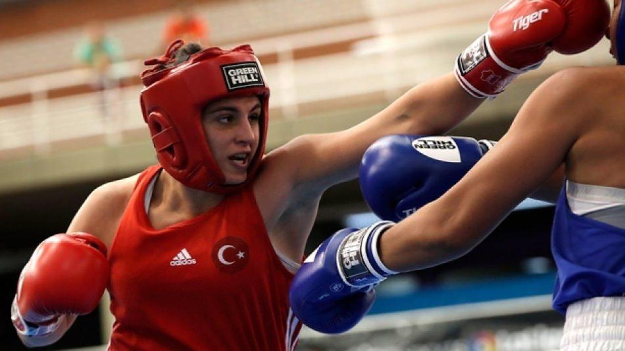 Busenaz S&uuml;rmeneli altın madalyayı hak etti!