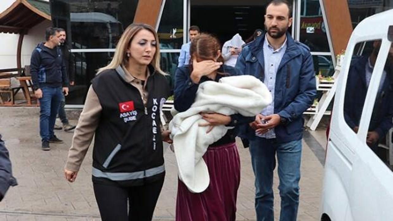 Kucağındaki bebeğinden de utanmadı... 