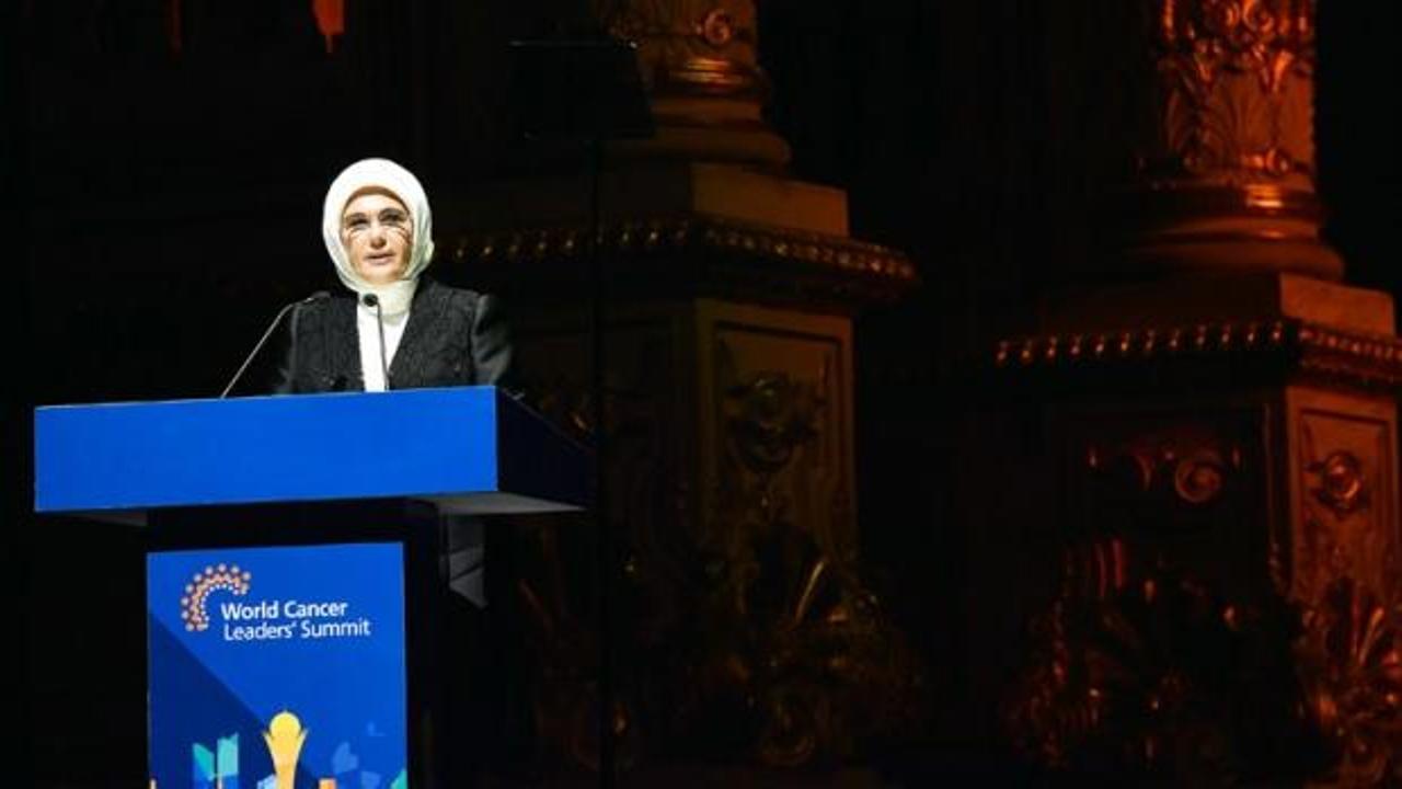 Emine Erdoğan, 'Dünya Kanser Liderleri Zirvesi' ödül törenine katıldı