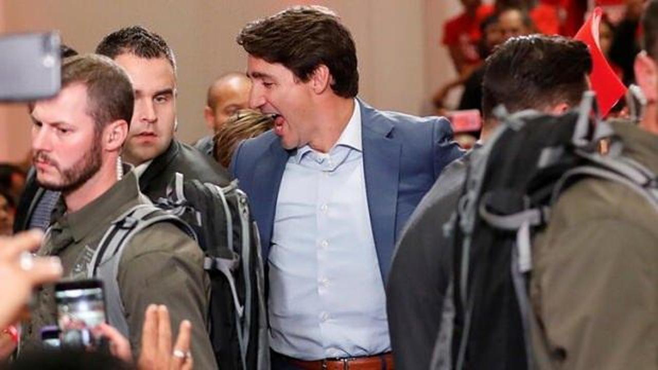 Trudeau ilk kez çelik yelekle giyince ülke karıştı