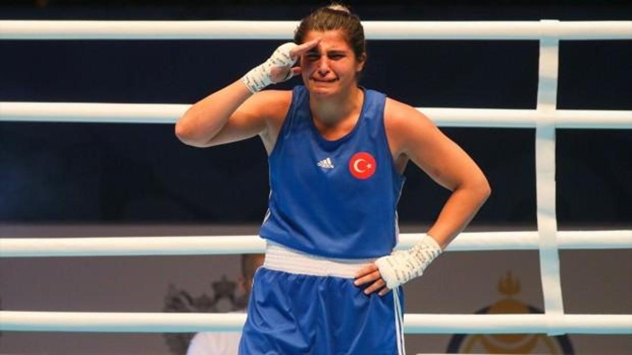 Milli boksörlerden Mehmetçik'e madalyalı destek
