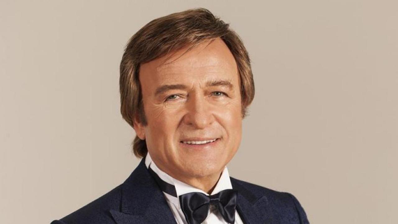 Erol Evgin torunuyla sahneye &ccedil;ıktı!