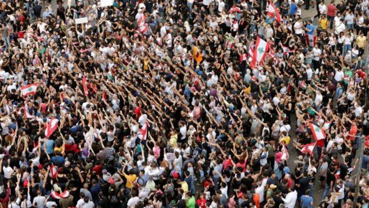 Lübnan'da protestolar sürüyor! Göstericilere saldırdılar