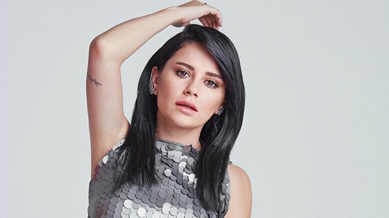 Merve &Ouml;zbey'den hayranlarını mutlu eden paylaşım!