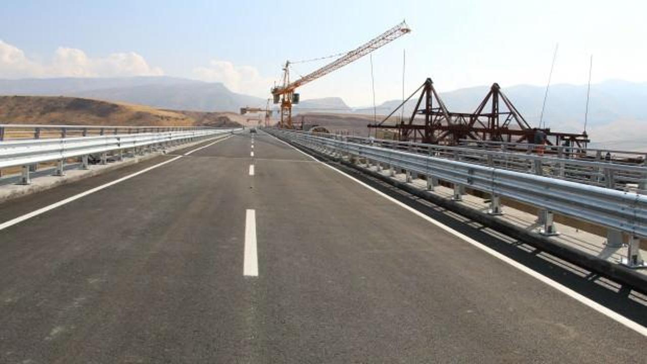 1001 metre uzunluğundaki köprü trafiğe açıldı