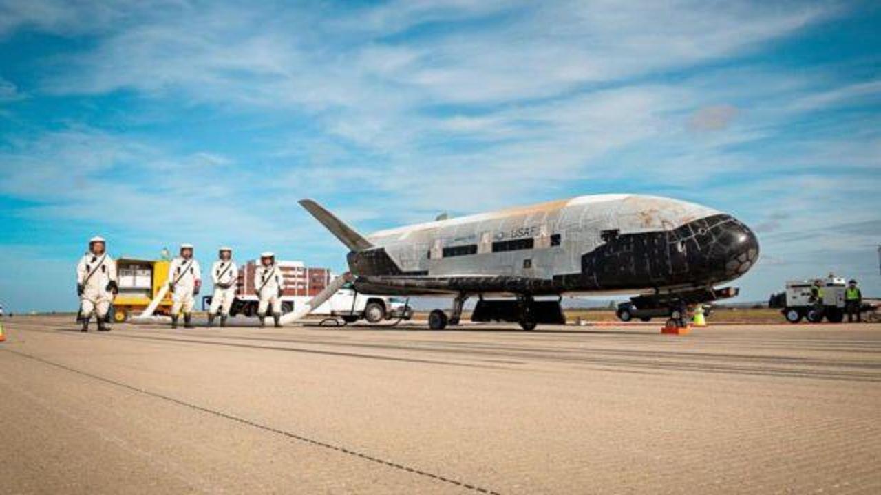  Uzay uçağı X-37B yörünge seferini tamamladı