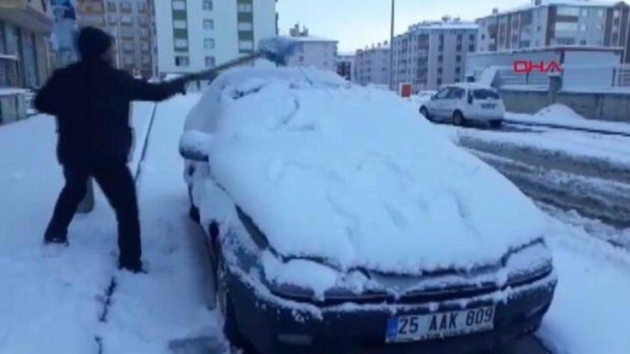 Erzurum yağan kar ile güne beyaz başladı