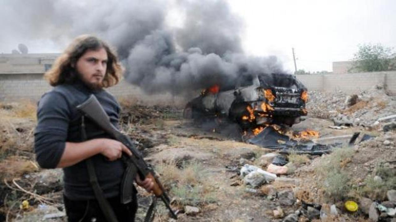 Tel Abyad'da teröristlerin tuzakladığı patlayıcılar imha ediliyor