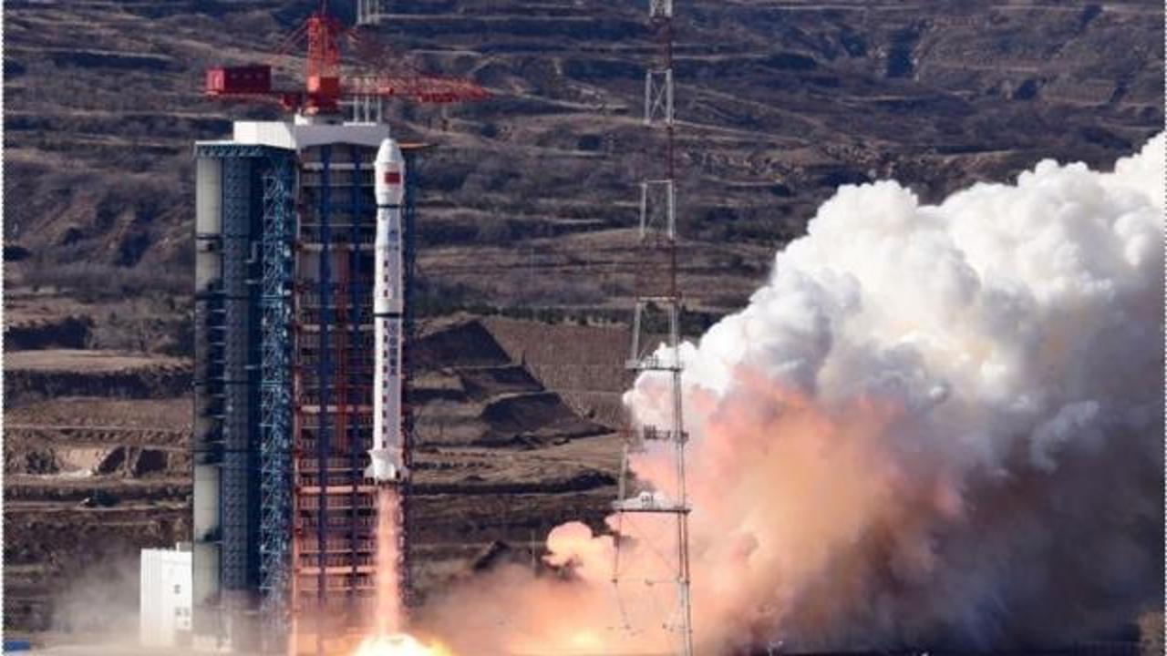 Çin, 3 boyutlu kameraya sahip yeni uydu gönderdi