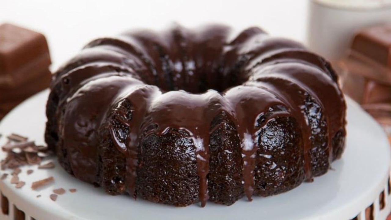 En kolay çikolatalı kek tarifi! Çikolatalı kek nasıl yapılır? Az malzemeli çikolatalı kek