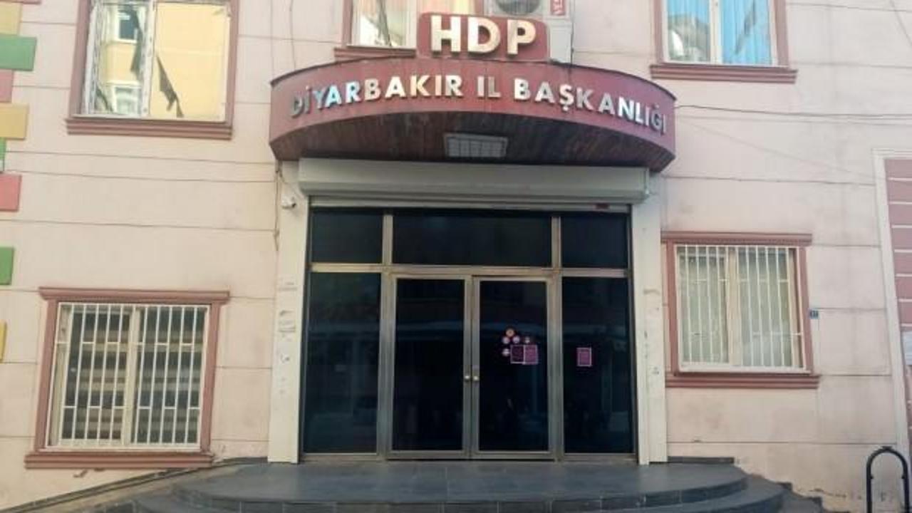 HDP'liler annelerin evlat nöbetine dayanamadı
