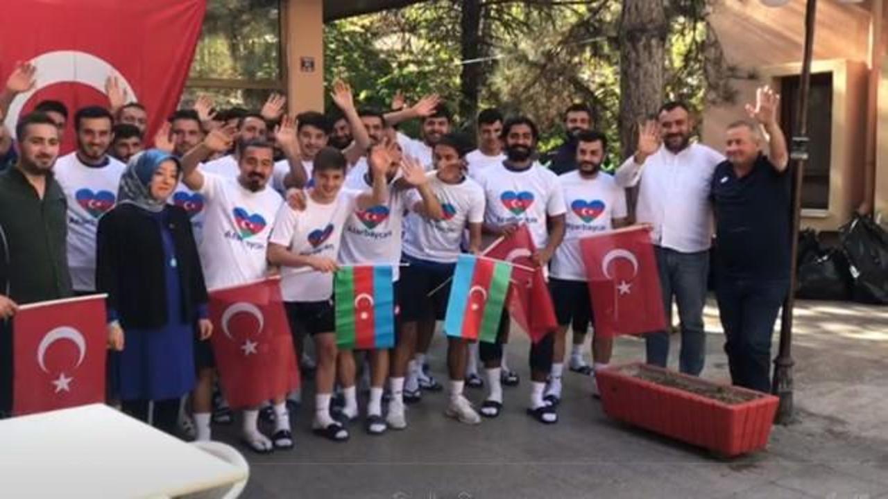 Kardeş &uuml;lkeye Bayrak G&uuml;n&uuml; jesti 