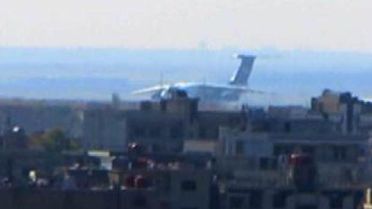 Bu görüntü Türkiye'den çekildi! Rus uçakları indi