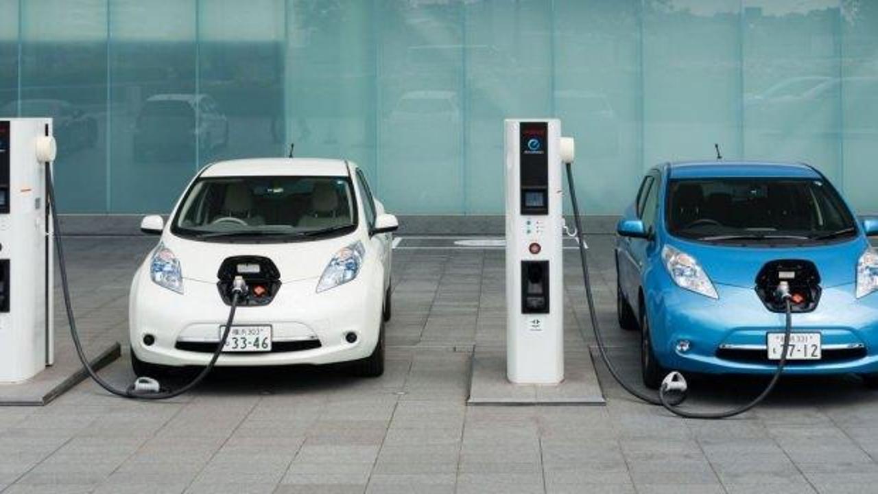 Elektrikli araçların geleceği Türkiye'de konuşuldu
