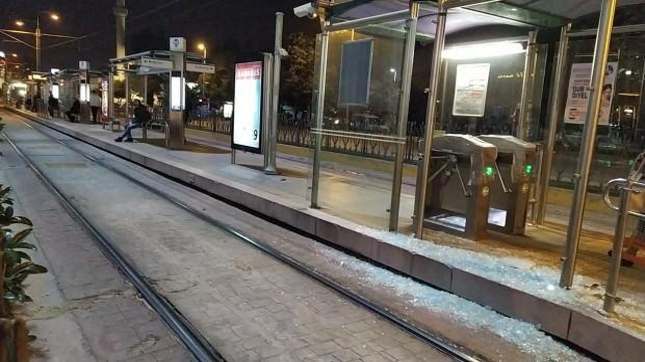7 yaşındaki çocuk tramvay durağında kabusu yaşadı