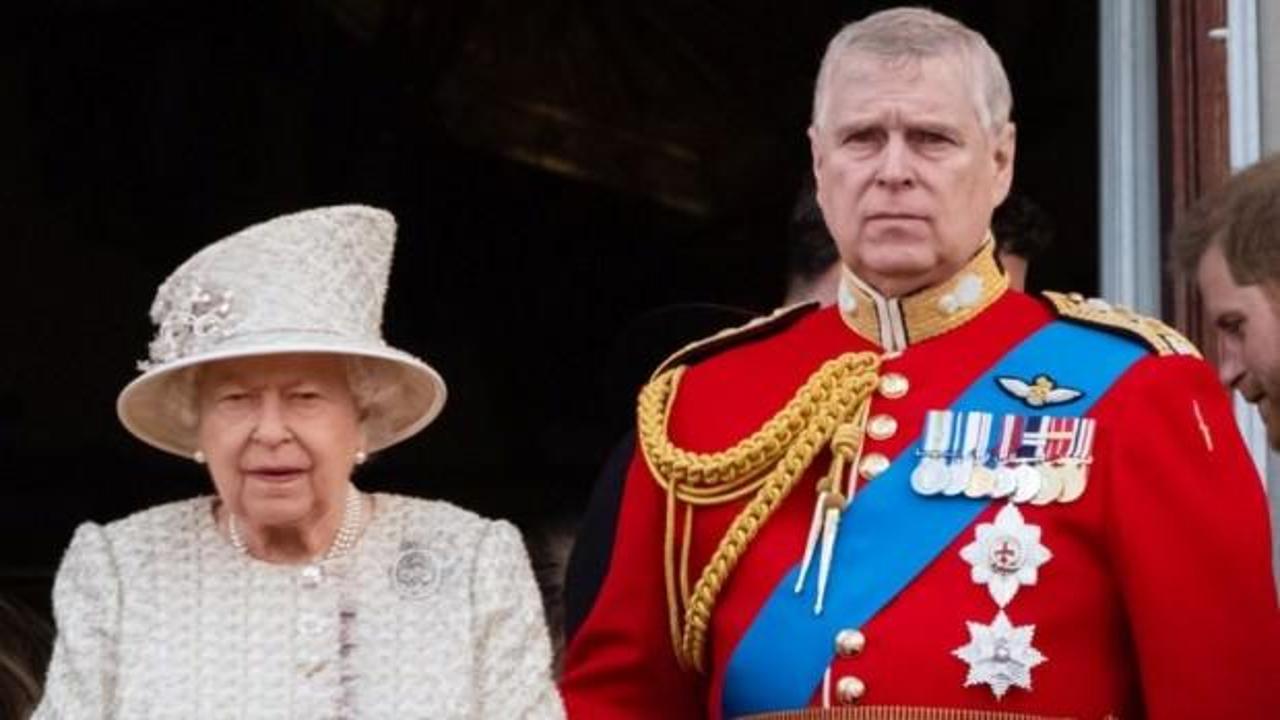 Kraliçe II. Elizabeth, tacizci oğlu Prens Andrew'u saraydan kovdu