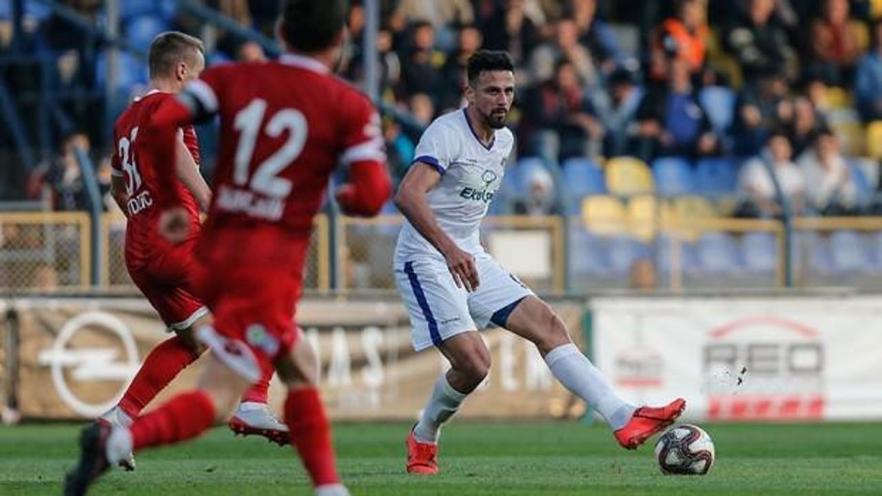 Menemenspor Balıkesirspor'u tek golle geçti