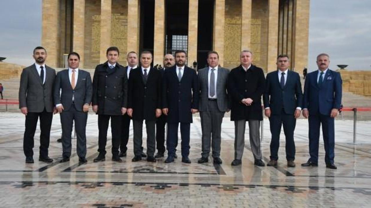 Ankaragücü yönetiminden Anıtkabir'e ziyaret