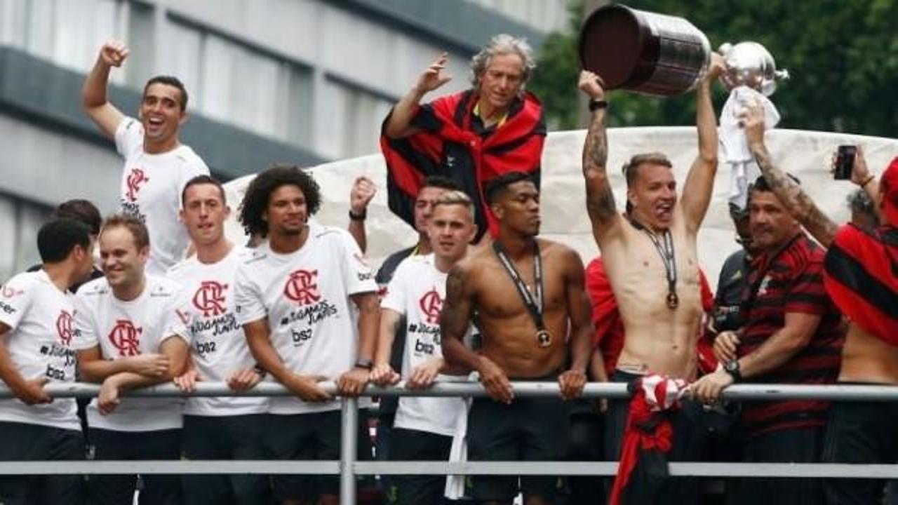 Flamengo'dan 24 saatte iki şampiyonluk