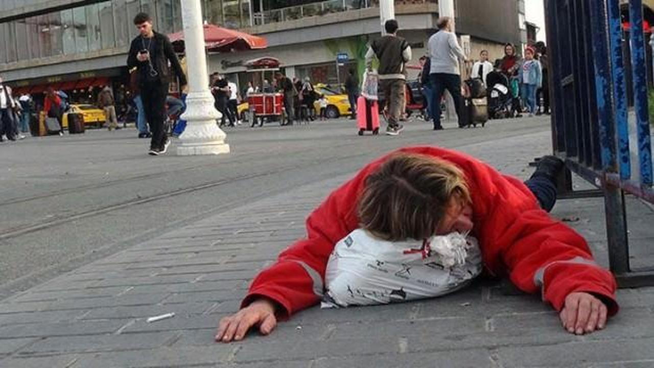 Taksim'de yerde yatan kadın alkollü çıktı!