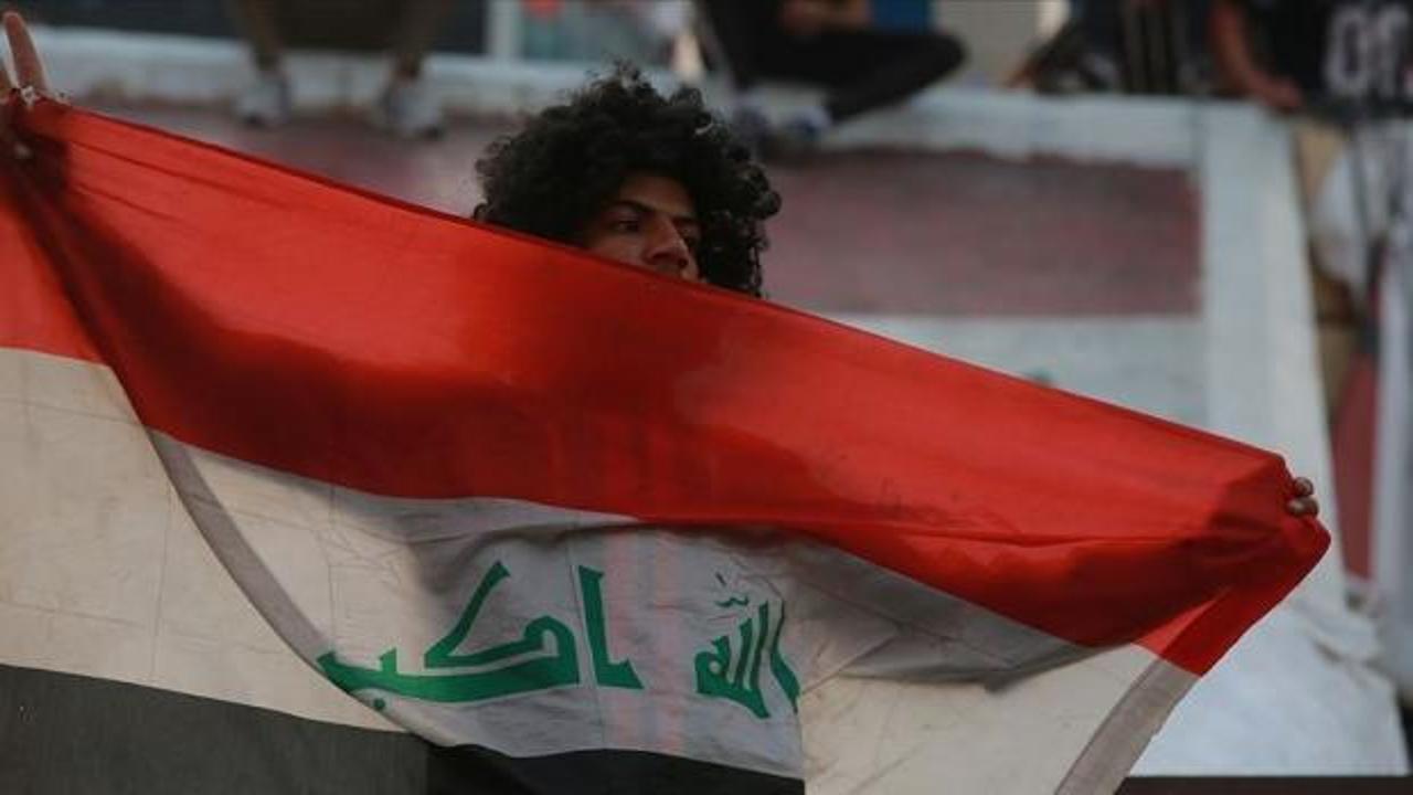 Irak'ta göstericiler Kadisiye Valilik binasına girdi
