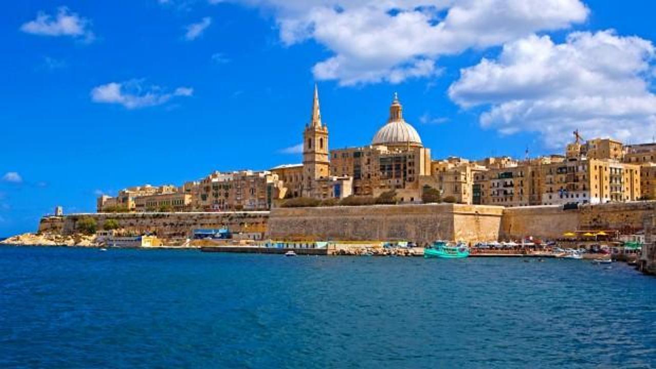  Malta'nın başkenti Valletta'yı ikiye bölen Cumhuriyet Caddesi