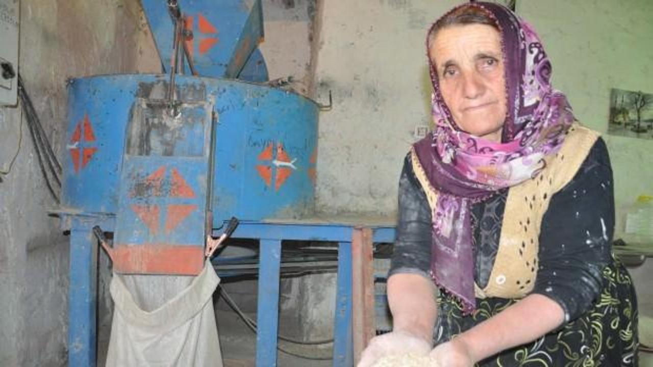 Tam 70 yaşında! 10 kişinin yapamadığı işi tek başına yapıyor