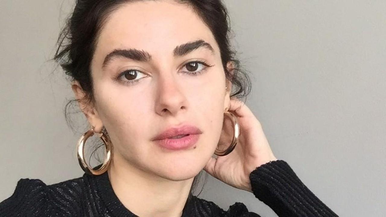 &Uuml;nl&uuml; oyuncu Nesrin Cavadzade Netflix yolcusu!