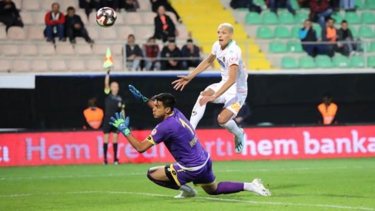 Alanyaspor, Adana'ya gol yağdırdı