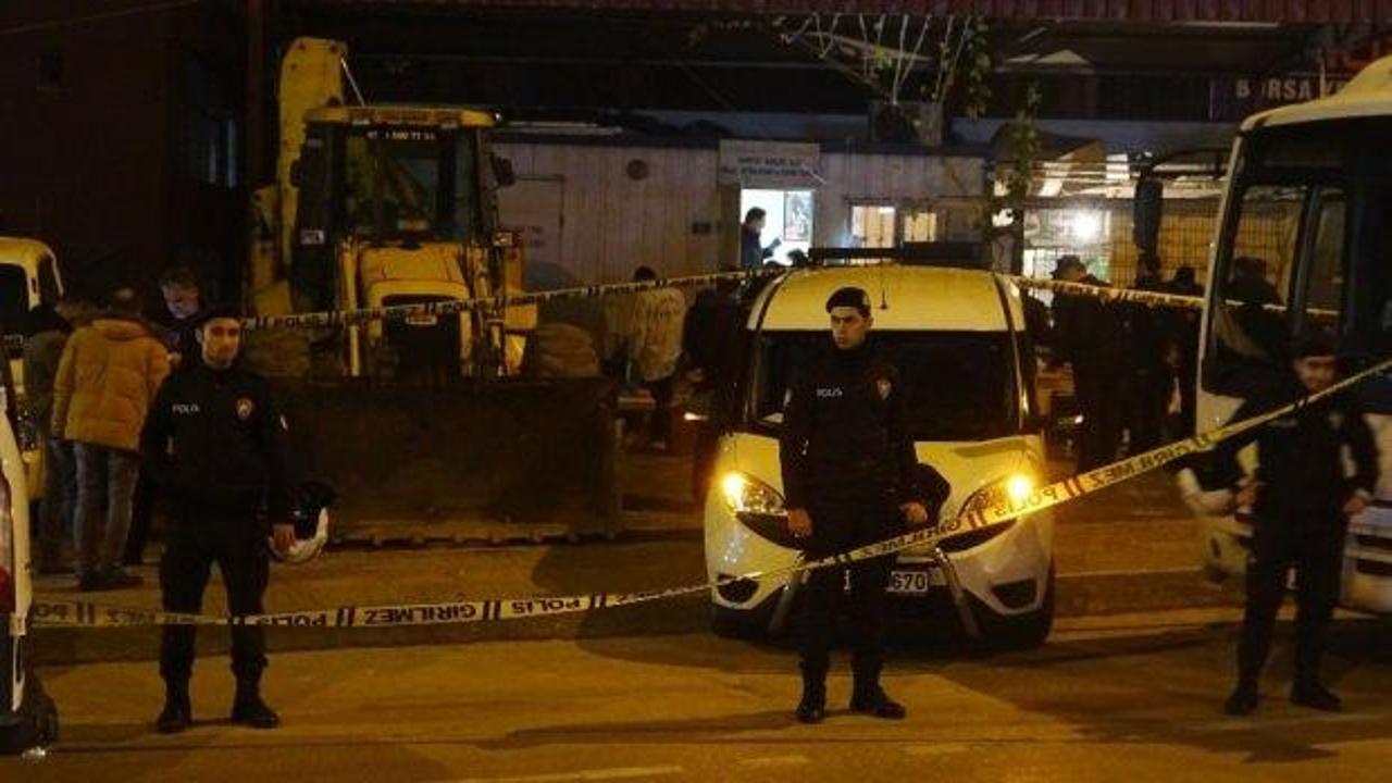 Bursa'da kavga ihbarına giden polis başından vuruldu