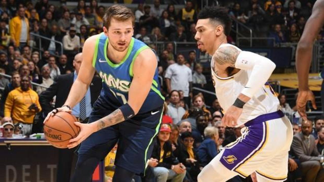 Dallas Mavericks, Lakers'ın 10 maçlık serisini bitirdi!