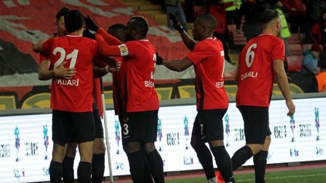 Eskişehirspor 3 puanı 3 golle aldı