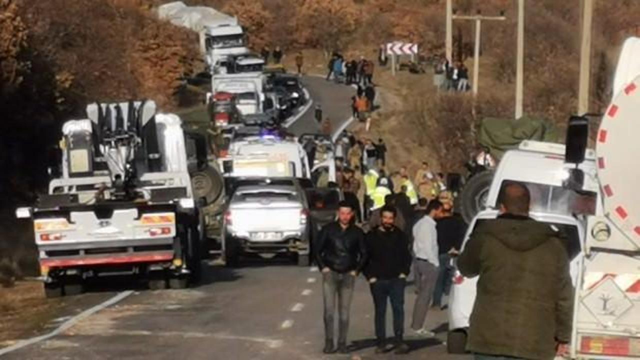 Tunceli'de operasyondan dönen askerleri taşıyan zırhlı araç devrildi