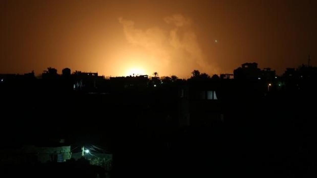 İsrail işgal güçlerinden Gazze'ye hava saldırısı