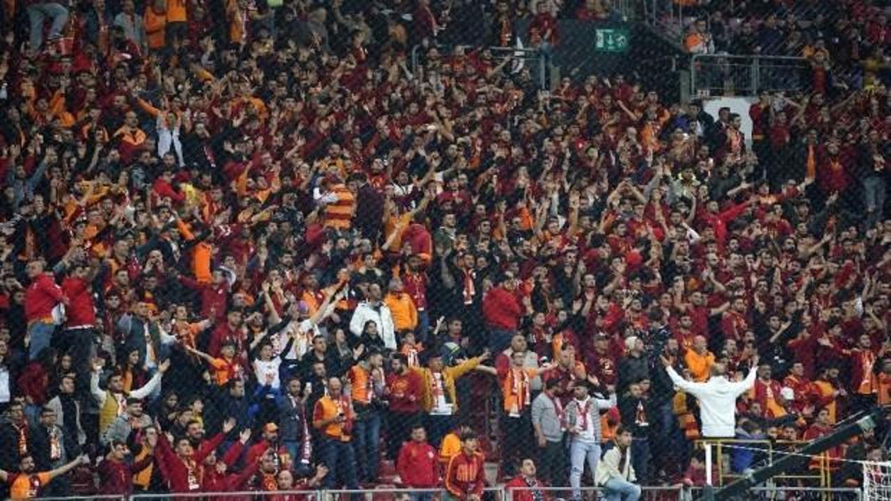 G.Saray taraftarından takıma tepki, Ankaragücü'ne alkış
