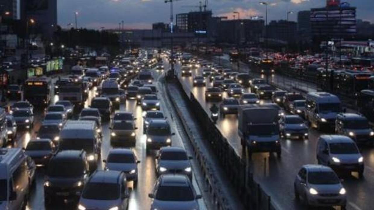 Son dakika: İstanbul'da trafik yoğunluğu yüzde 78'e ulaştı