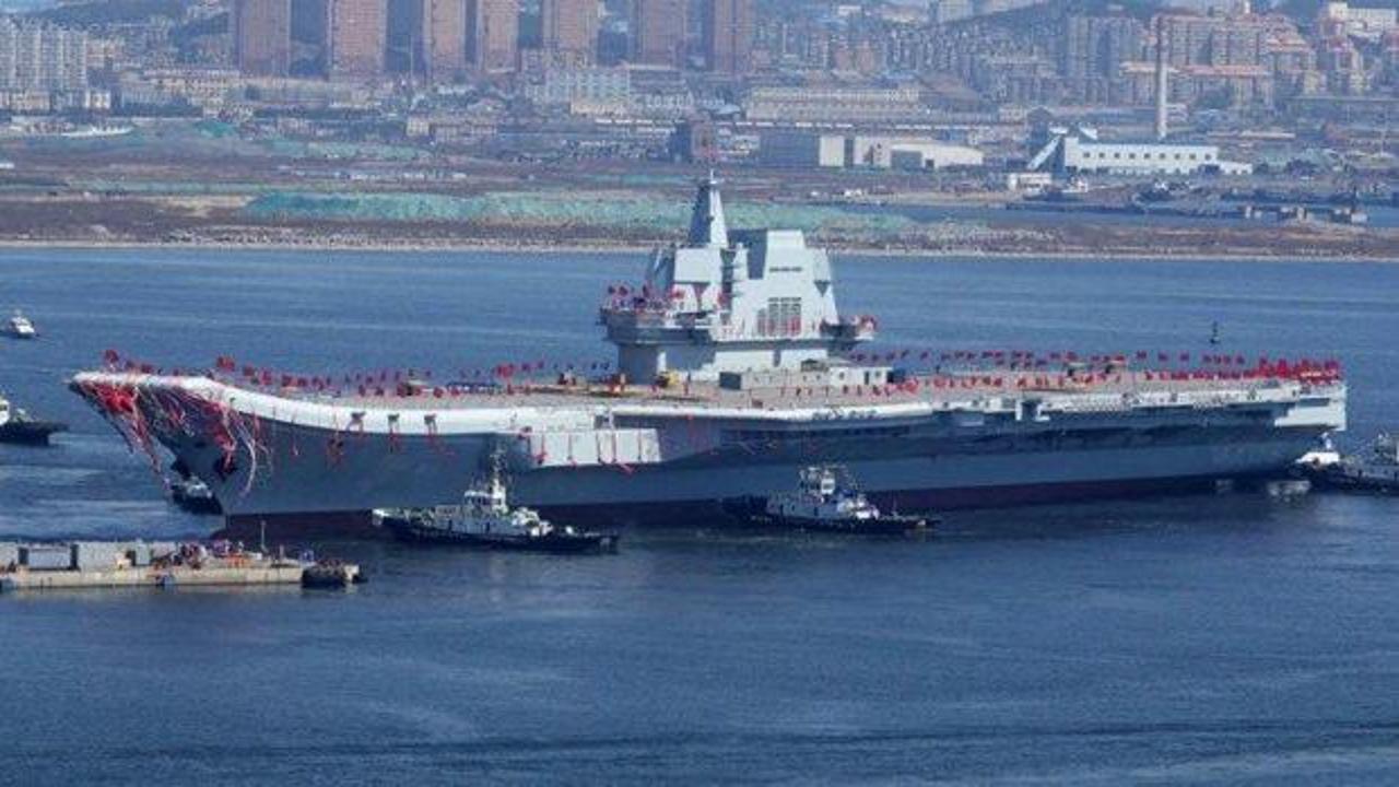 Çin'in ilk yerli uçak gemisi hizmete girdi!