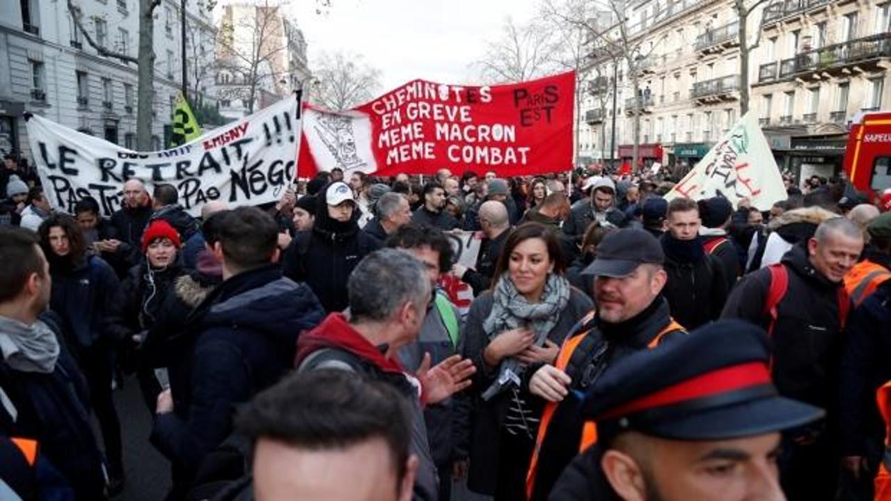 Fransızların yüzde 57'si emeklilik reformuna karşı
