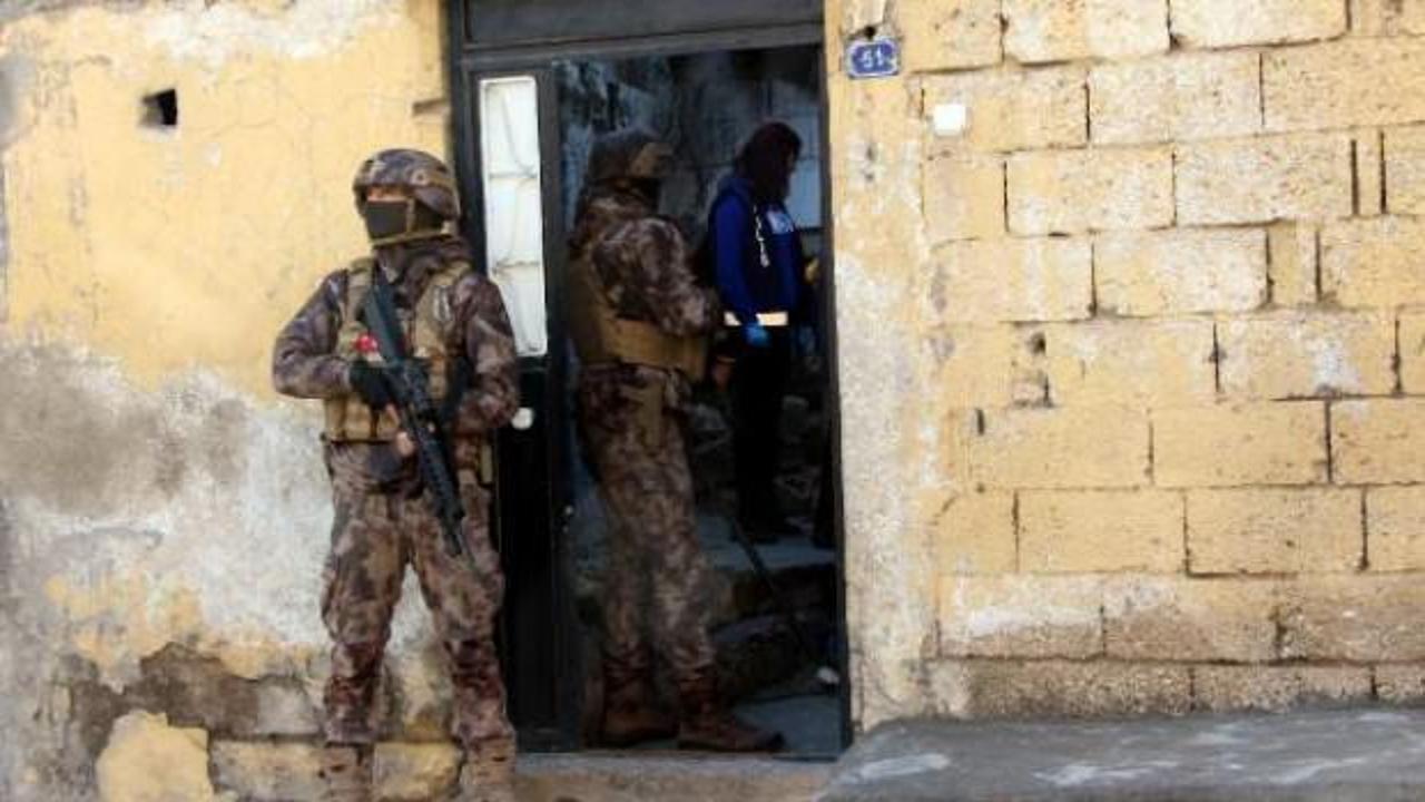 Gaziantep’te yüzlerce polisle uyuşturucu operasyonu