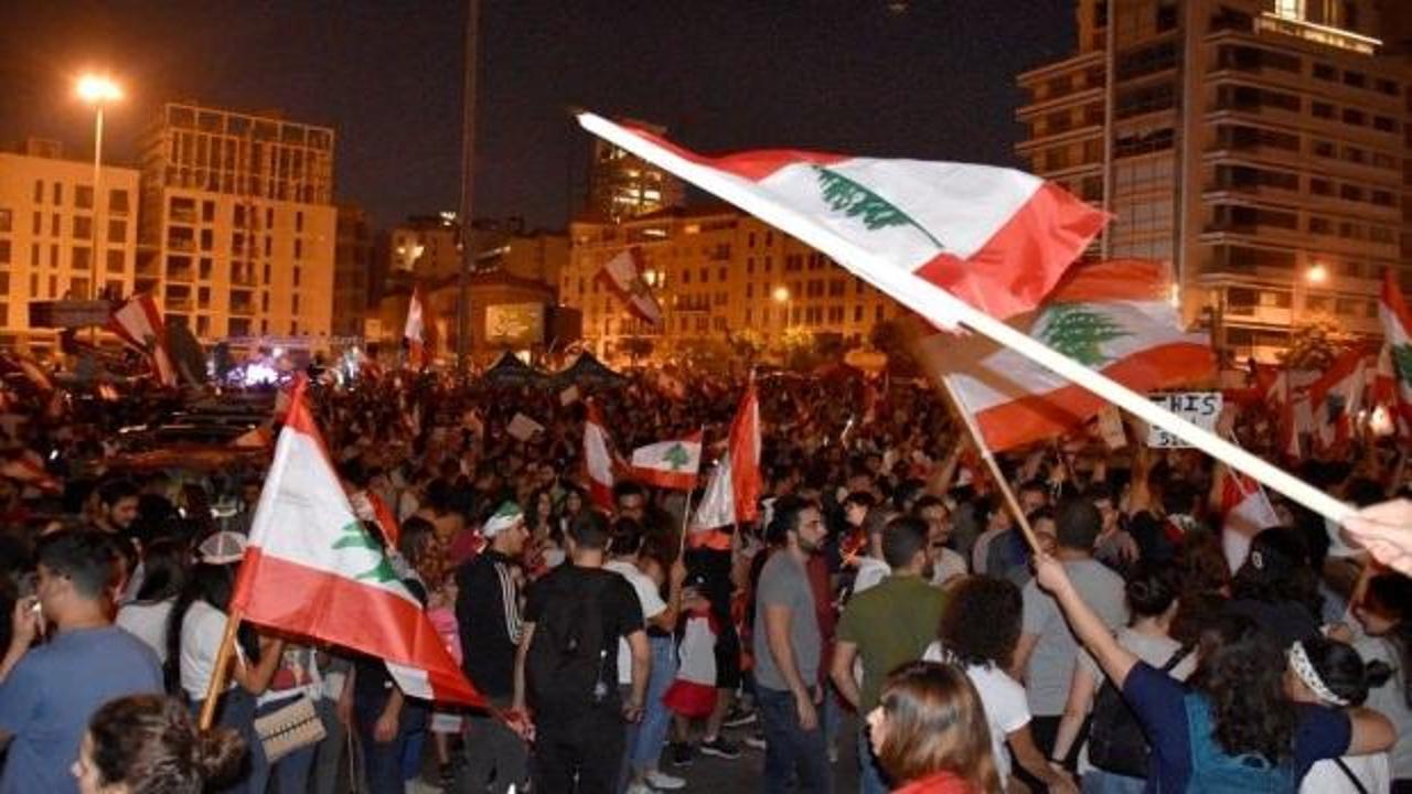 Lübnan'da hükümet karşıtı gösteriler sürüyor