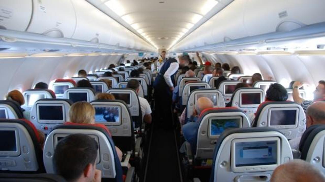 Mikrop kapmamak için uçağın neresine oturmalıyız? İngilizler cevabı açıkladı
