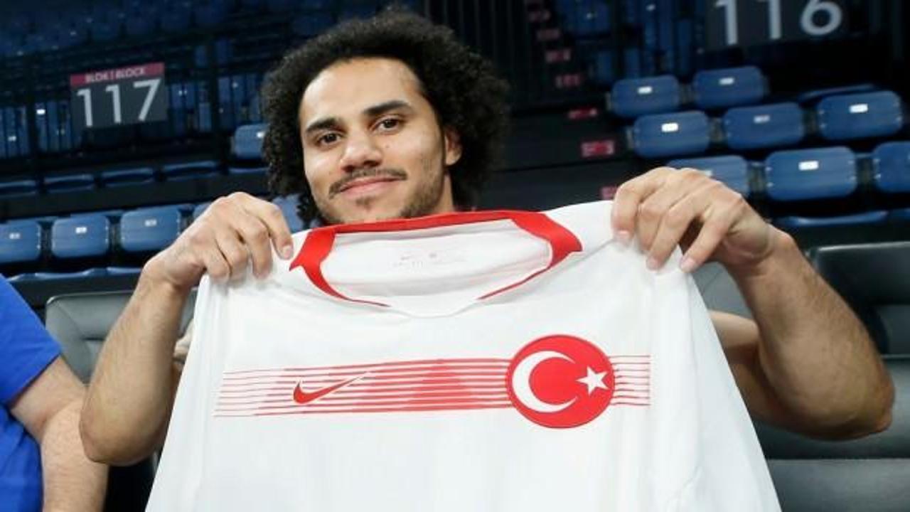 Shane Larkin resmen Türk vatandaşı!