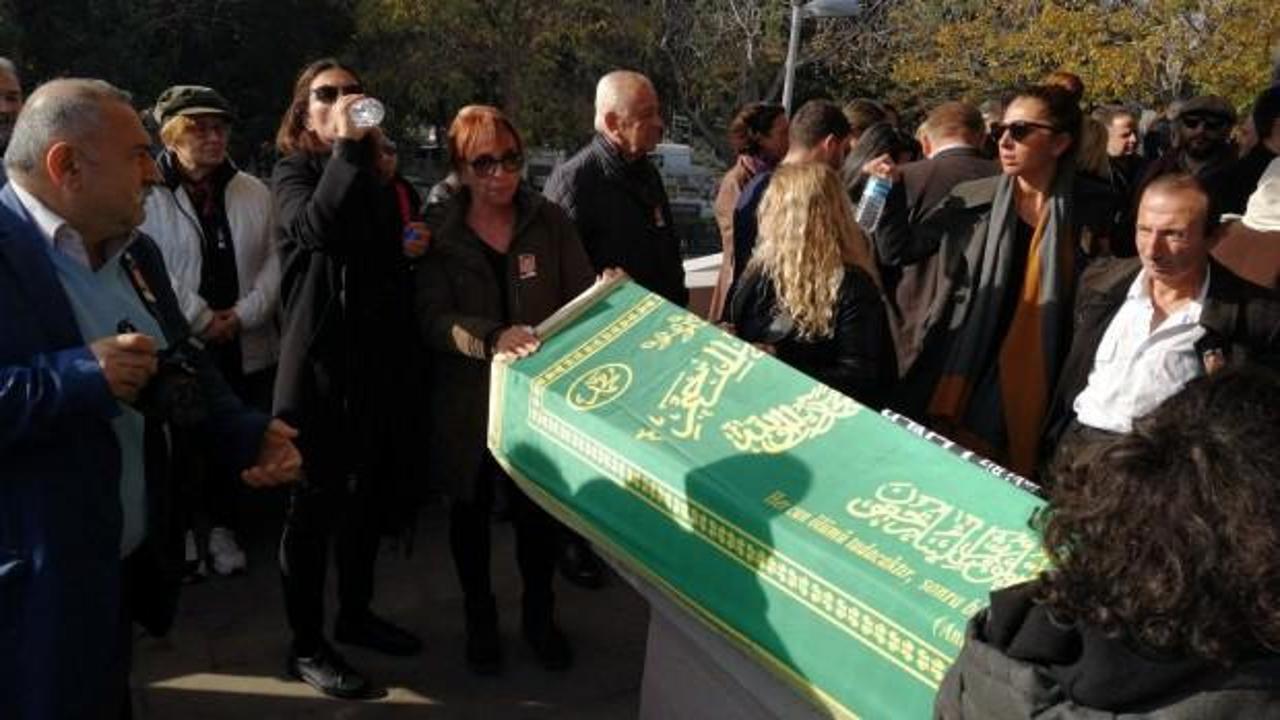 Usta y&ouml;netmen Tun&ccedil; Başaran son yolculuğuna uğurlandı