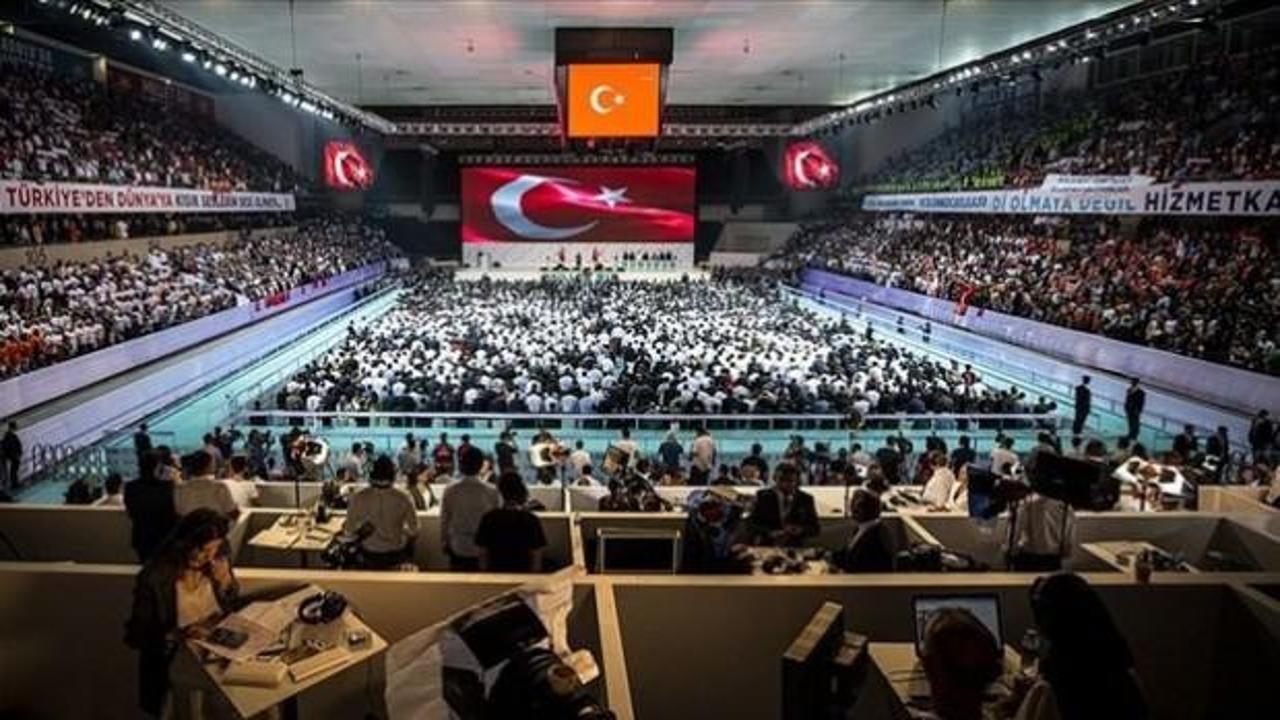 AK Parti'nin İstanbul ilçe kongre tarihleri açıklandı