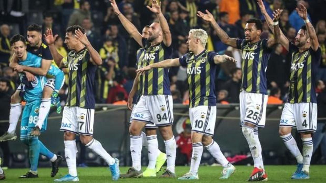 Fenerbahçe santrforda hedefi '12'den vurdu